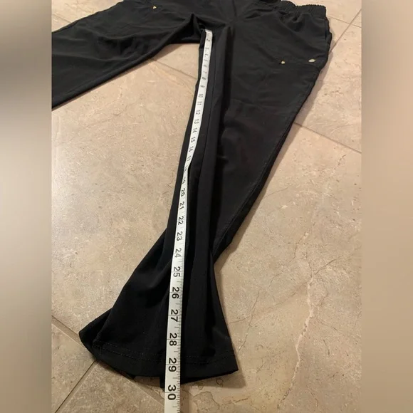 🖤 Heart Soul Women’s Black Scrub Cargo Pants Straight Leg Gold Heart Size Medium - Picture 10 of 14